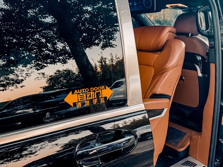 Фото 35 - Mercedes-Benz Vito