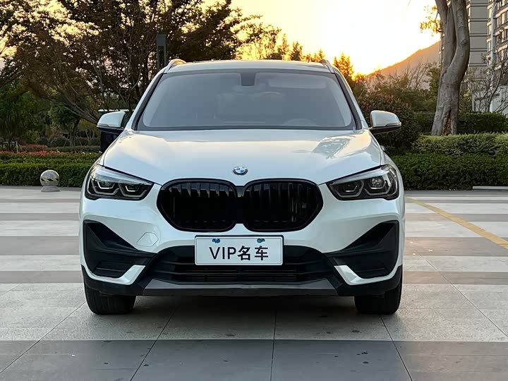 Фото 2 - BMW X1