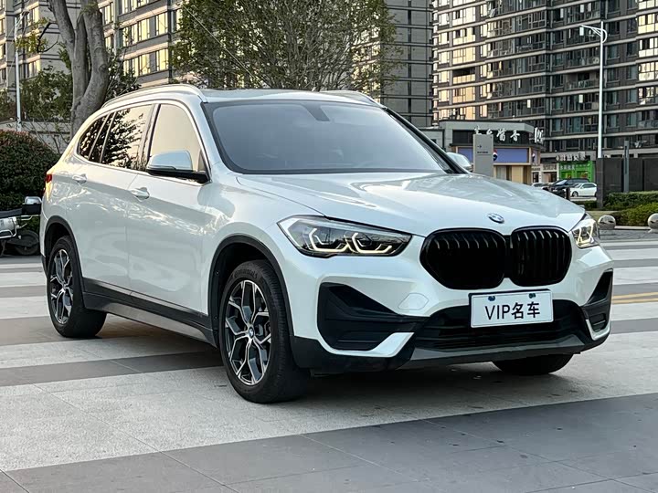 Фото 3 - BMW X1