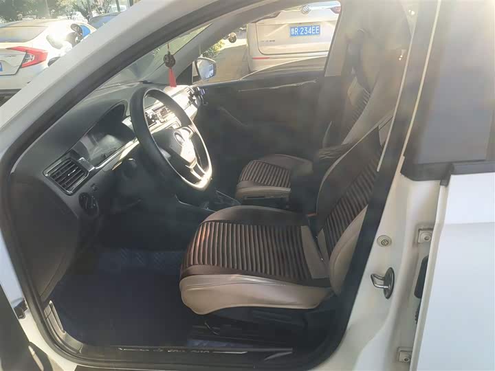 Фото 15 - Volkswagen Santana