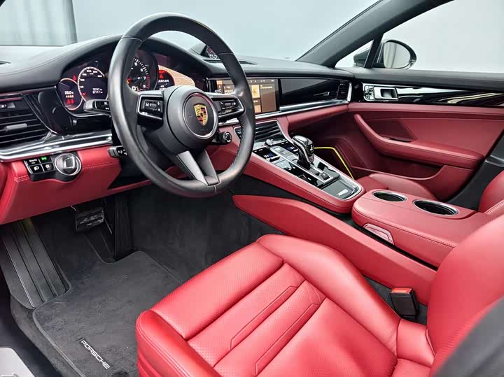 Фото 11 - Porsche Panamera