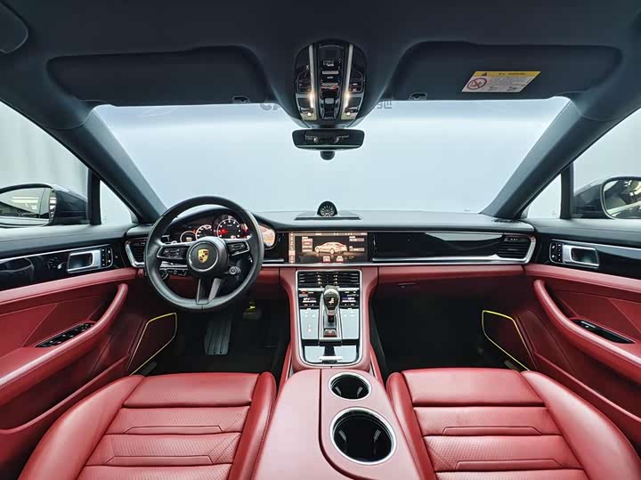 Фото 18 - Porsche Panamera