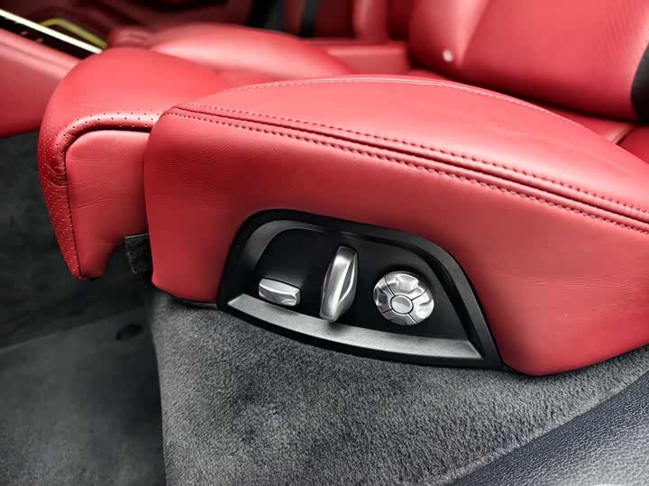 Фото 23 - Porsche Panamera