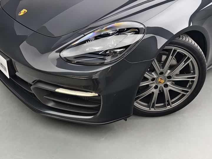 Фото 4 - Porsche Panamera