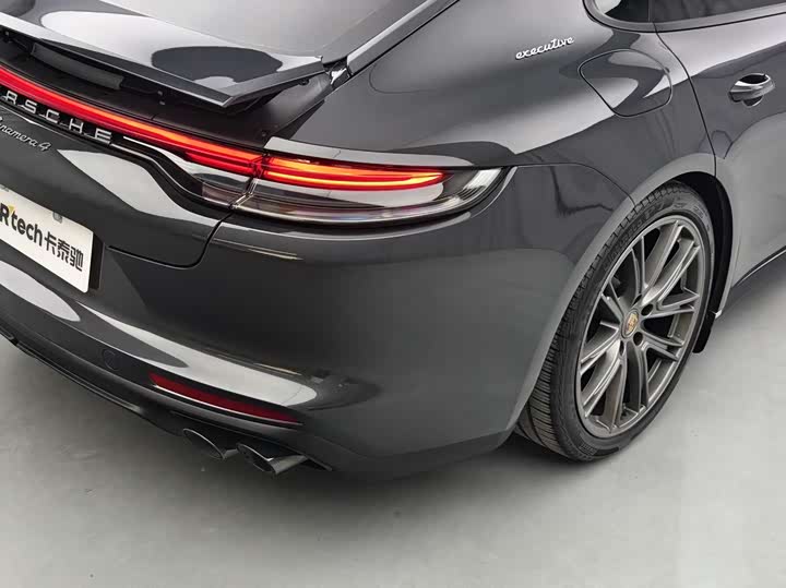 Фото 5 - Porsche Panamera