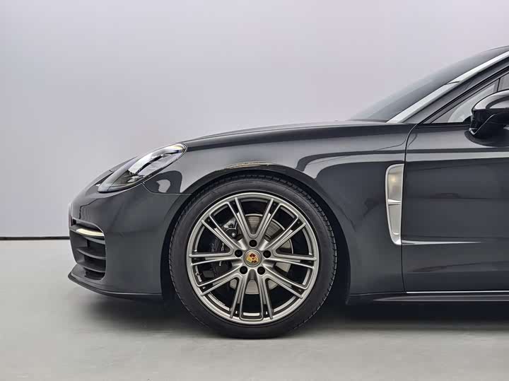 Фото 6 - Porsche Panamera