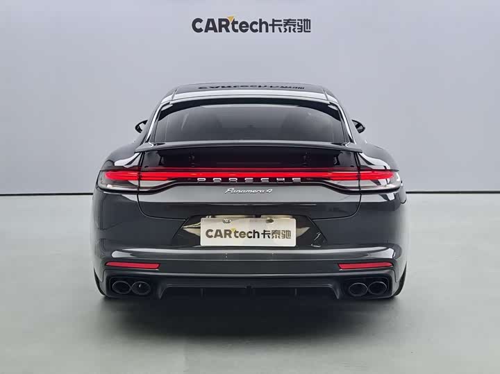 Фото 7 - Porsche Panamera