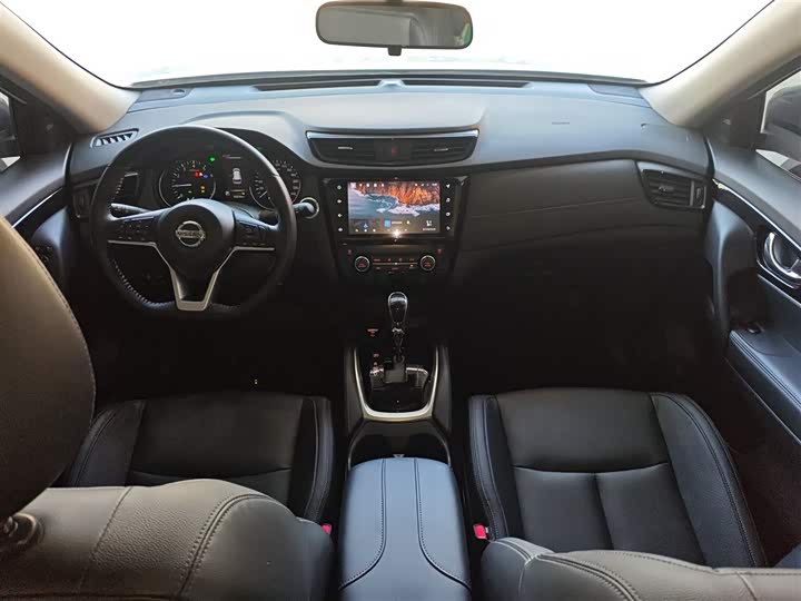 Фото 10 - Nissan X-Trail