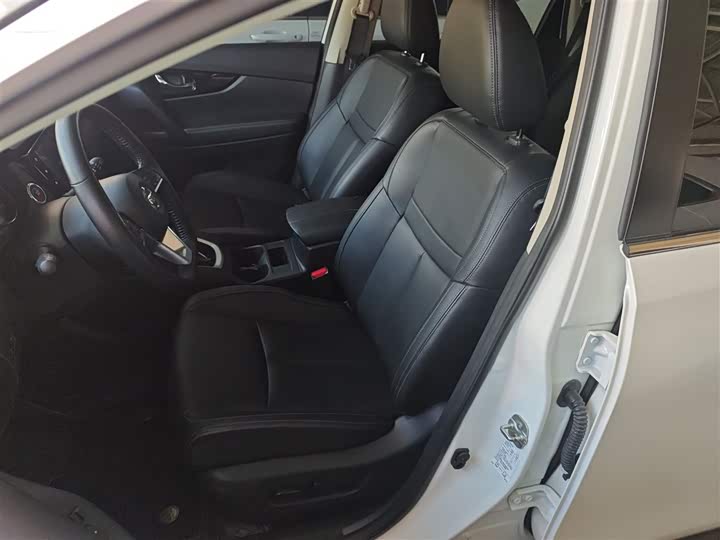 Фото 15 - Nissan X-Trail