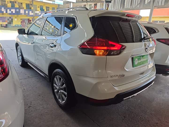 Фото 5 - Nissan X-Trail