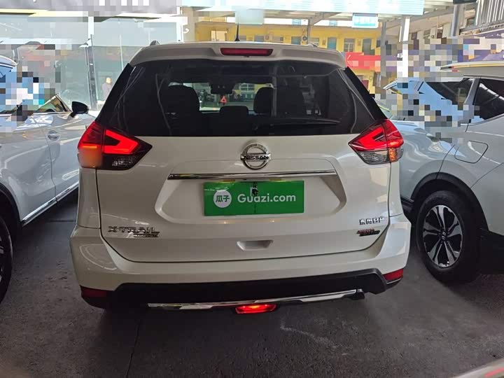 Фото 6 - Nissan X-Trail