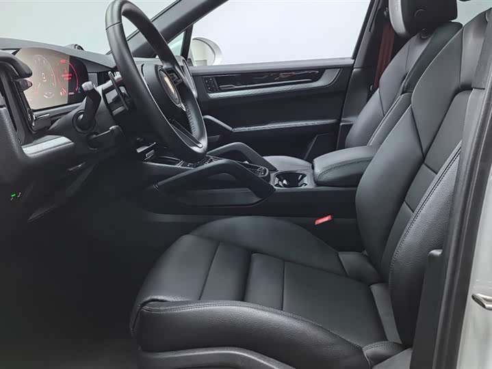 Фото 12 - Porsche Cayenne