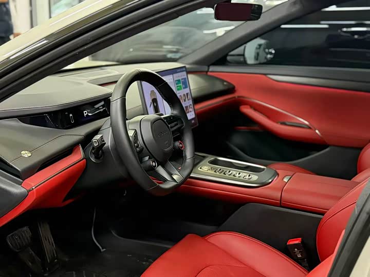 Фото 4 - Xiaomi SU7