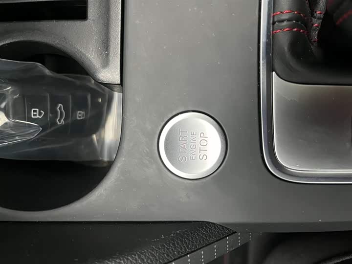 Фото 4 - Audi Q2L