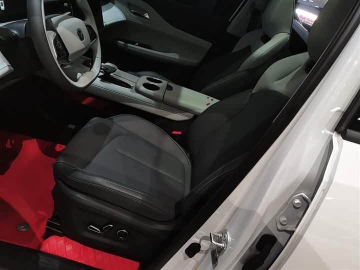 Фото 15 - Changan UNI-Z