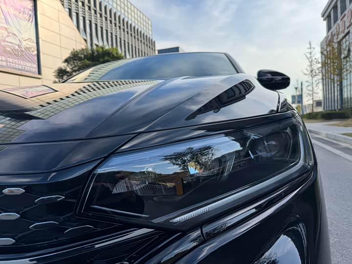 Фото 2 - Volkswagen Passat