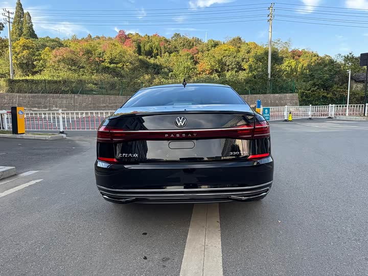 Фото 7 - Volkswagen Passat