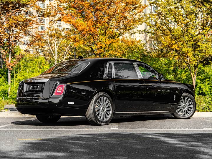 Фото 6 - Rolls-Royce Phantom