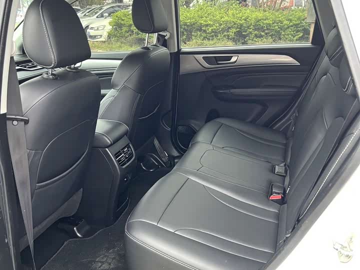 Фото 3 - Haval M6