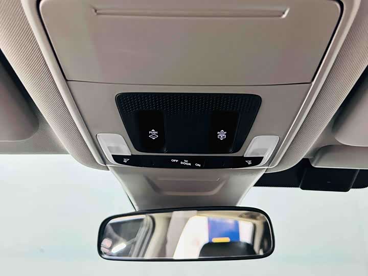 Фото 17 - Honda CR-V