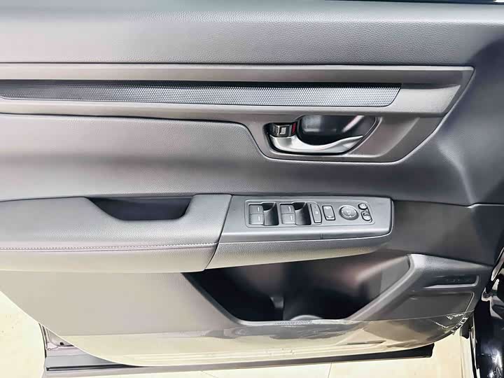 Фото 19 - Honda CR-V