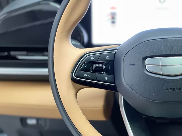 Фото 21 - Geely Monjaro L Hybrid