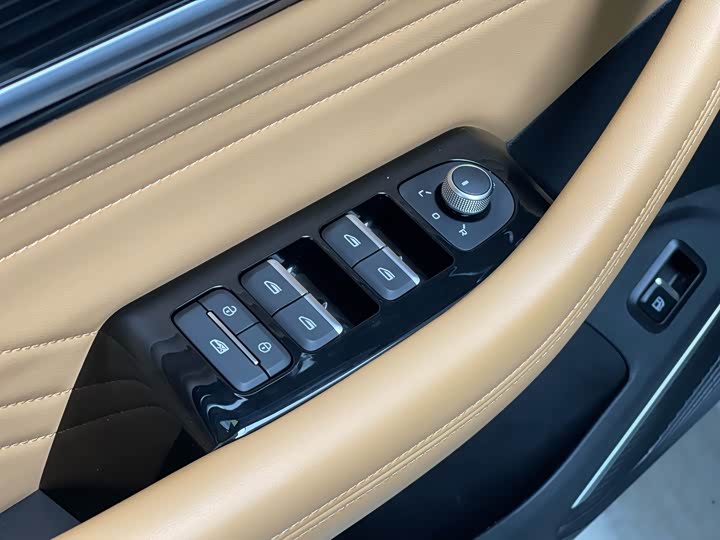 Фото 29 - Geely Monjaro L Hybrid