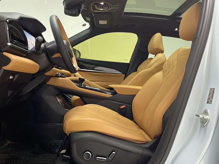 Фото 8 - Geely Monjaro L Hybrid