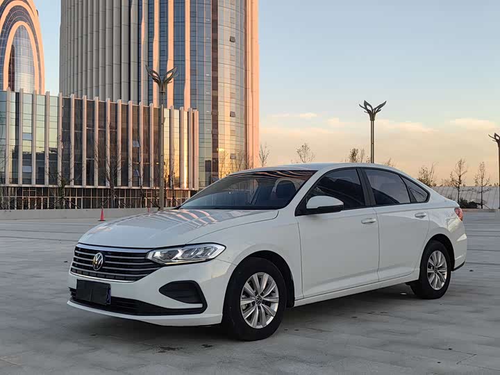 Фото 1 - Volkswagen Lavida