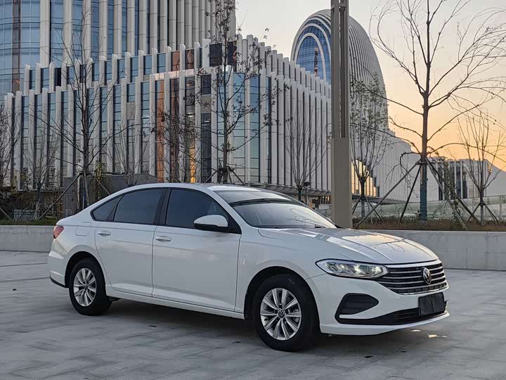 Фото 3 - Volkswagen Lavida