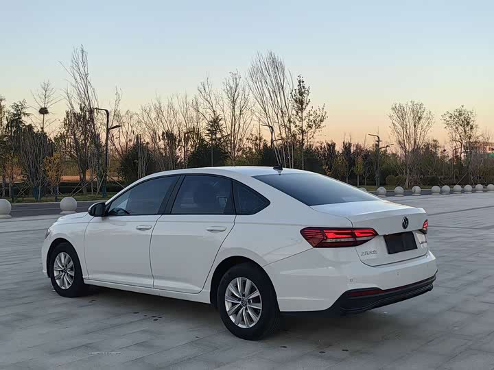 Фото 6 - Volkswagen Lavida