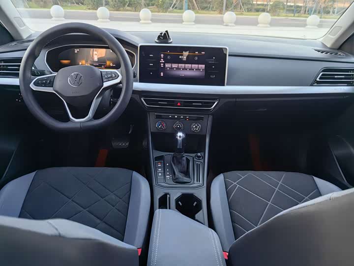 Фото 8 - Volkswagen Lavida