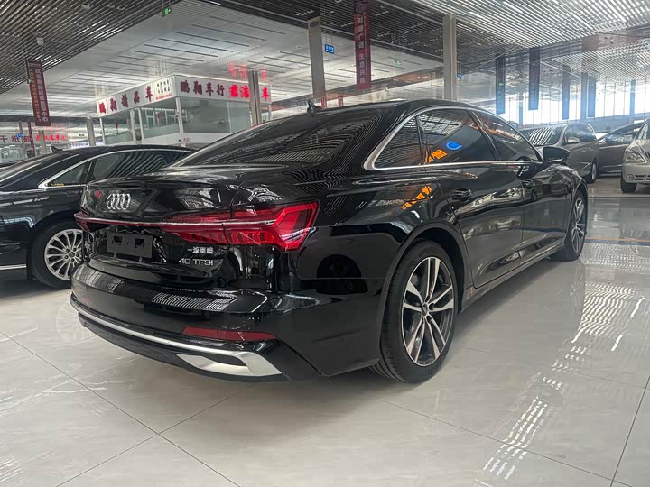 Фото 9 - Audi A6L