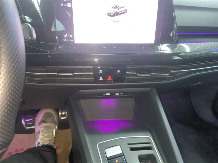 Фото 13 - Volkswagen Golf