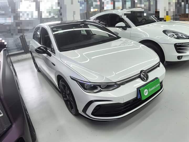 Фото 4 - Volkswagen Golf