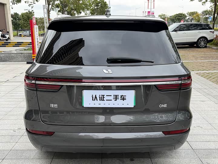 Фото 11 - LiXiang One