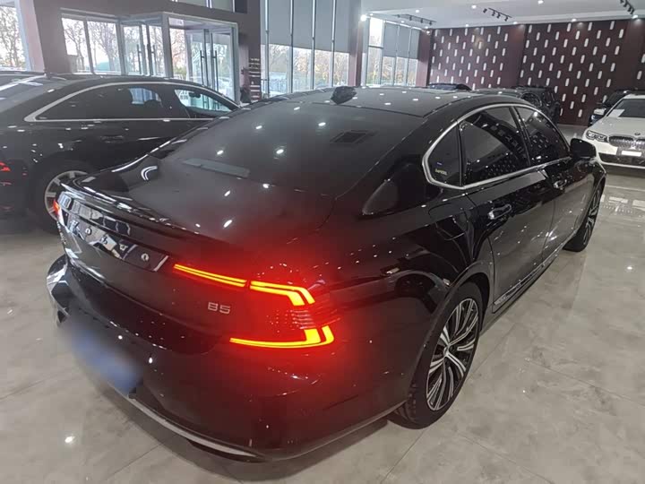 Фото 7 - Volvo S90