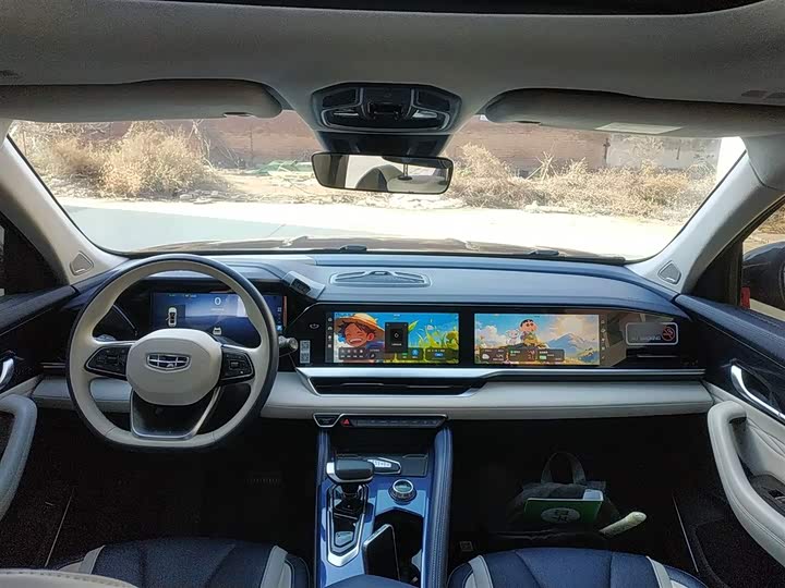 Фото 10 - Geely Monjaro