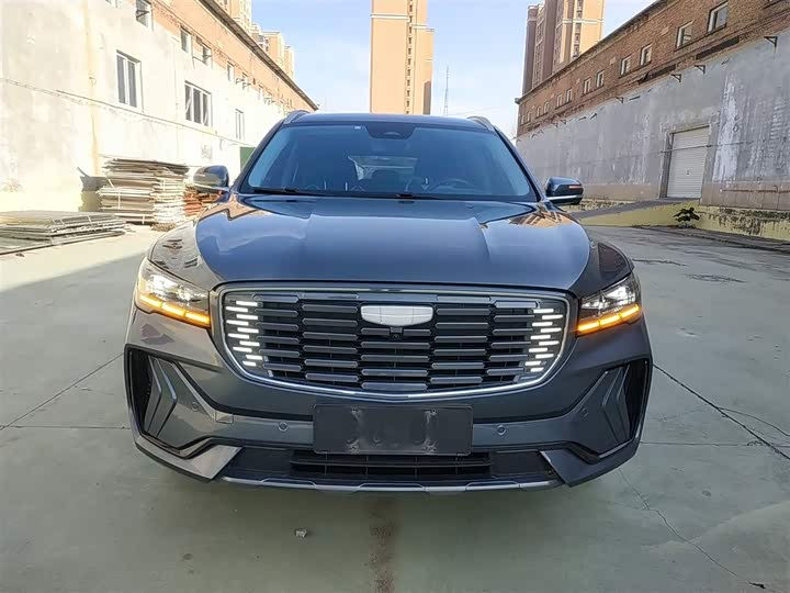 Фото 3 - Geely Monjaro