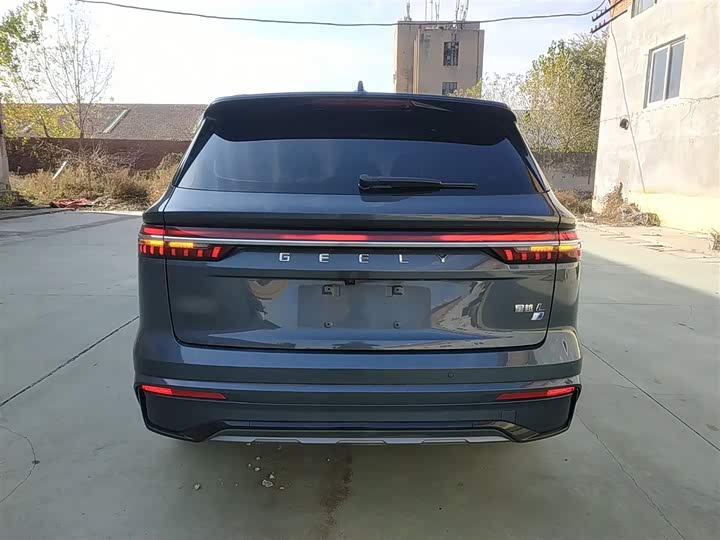 Фото 6 - Geely Monjaro