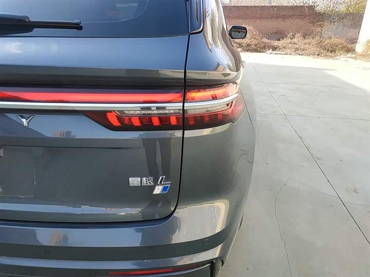 Фото 8 - Geely Monjaro