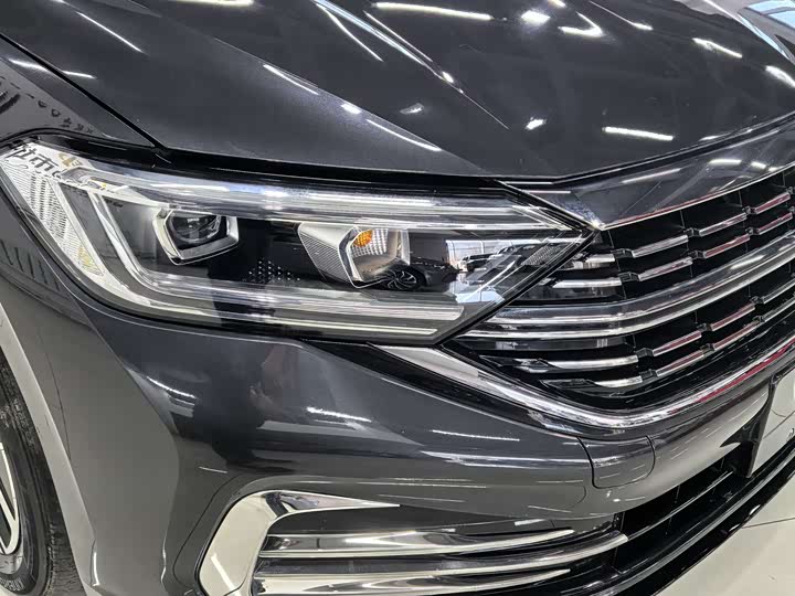 Фото 23 - Volkswagen Sagitar L