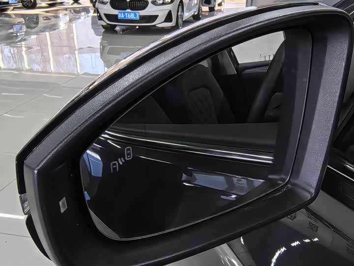 Фото 25 - Volkswagen Sagitar L