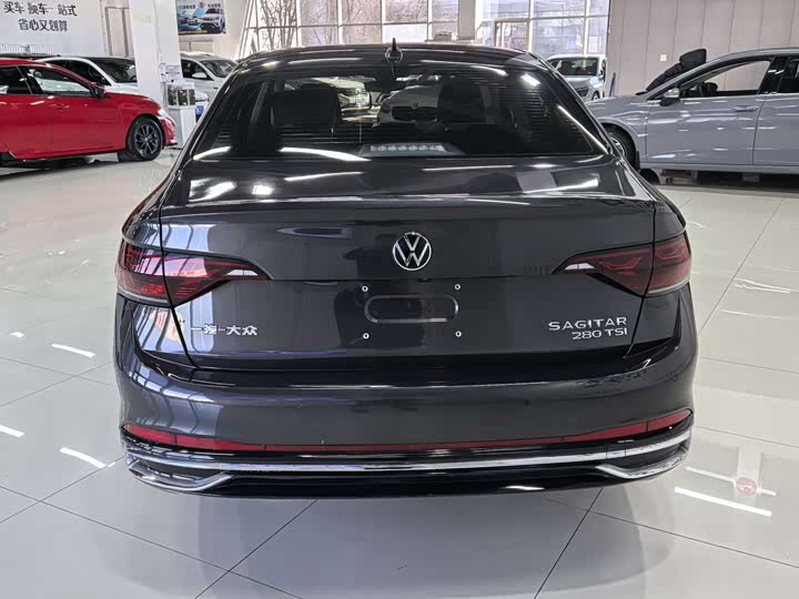 Фото 5 - Volkswagen Sagitar L