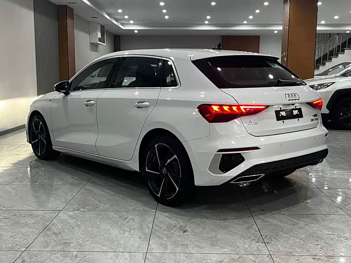 Фото 4 - Audi A3