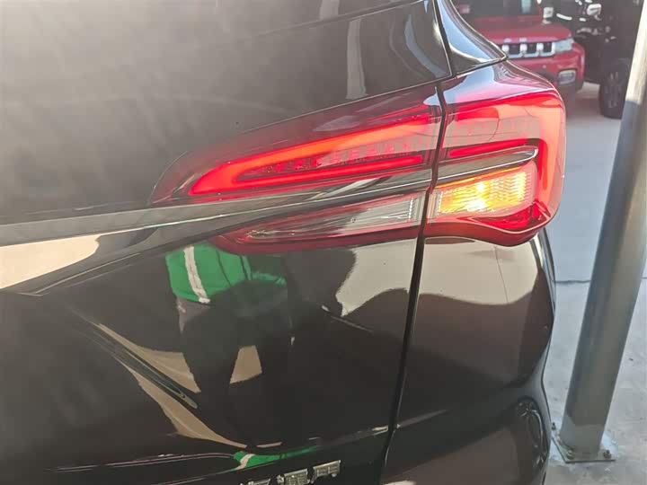 Фото 8 - Buick Envision Plus