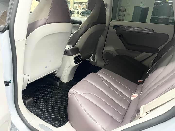 Фото 13 - Leapmotor C11