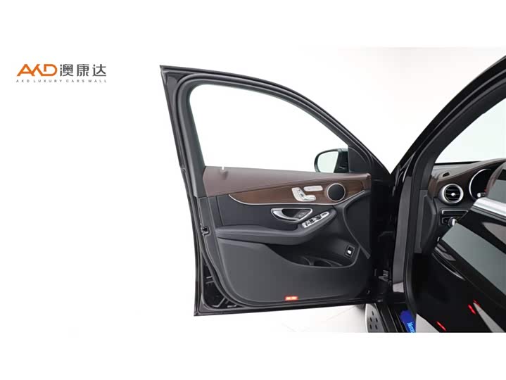 Фото 10 - Mercedes-Benz GLC-Class