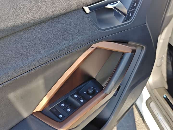 Фото 15 - Audi Q3