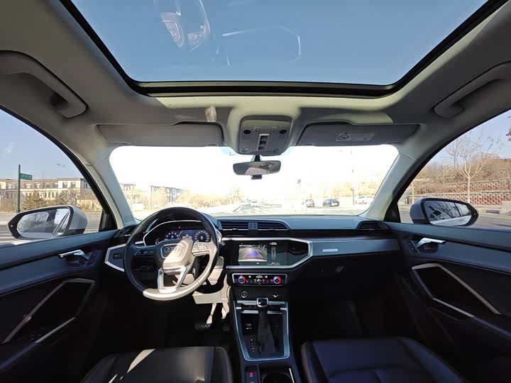 Фото 19 - Audi Q3